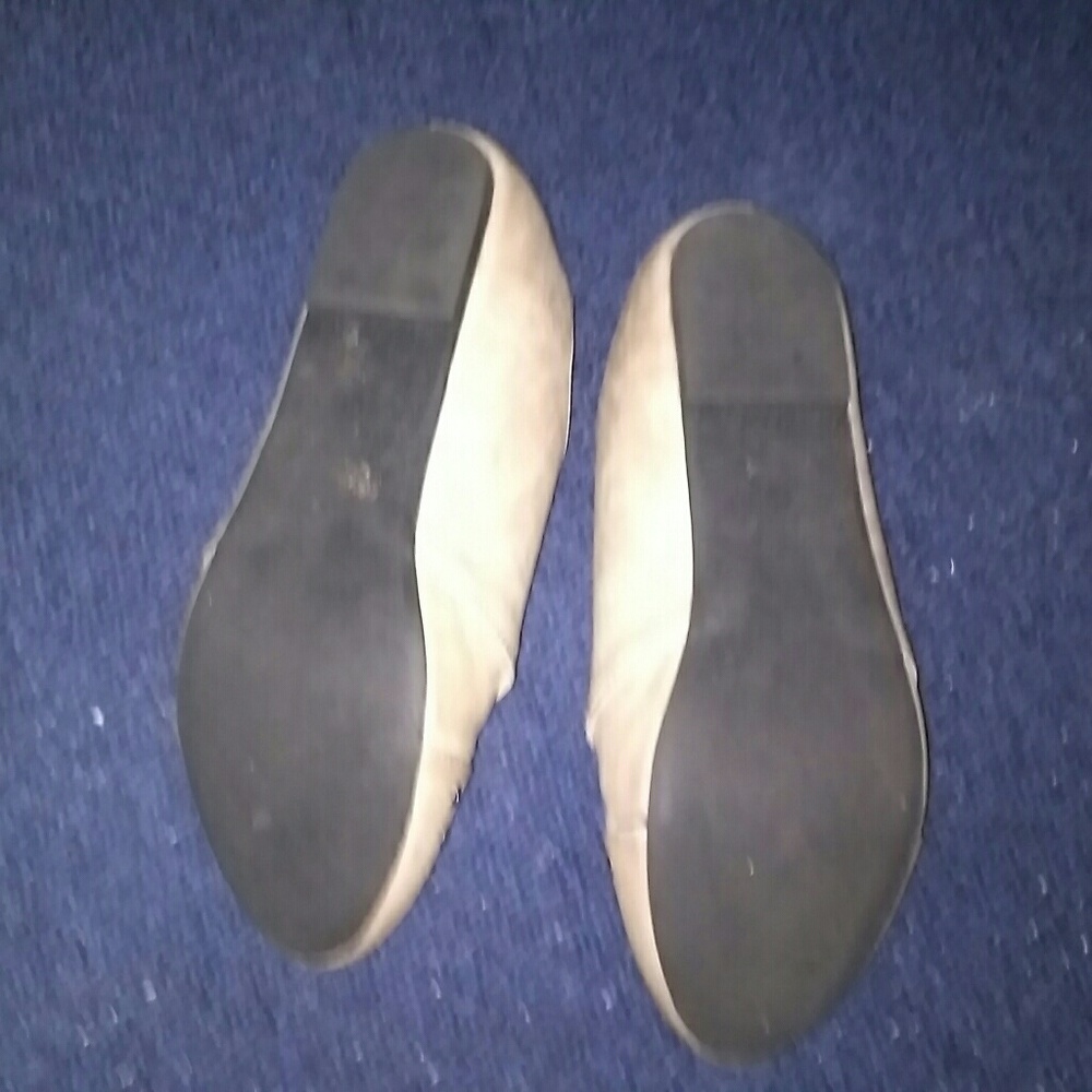 Shoes - Picture 3 of 5